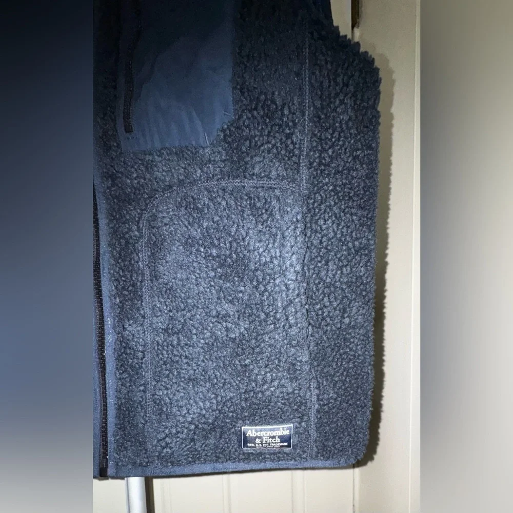 Abercrombie & Fitch Men's Navy Fleece Vest